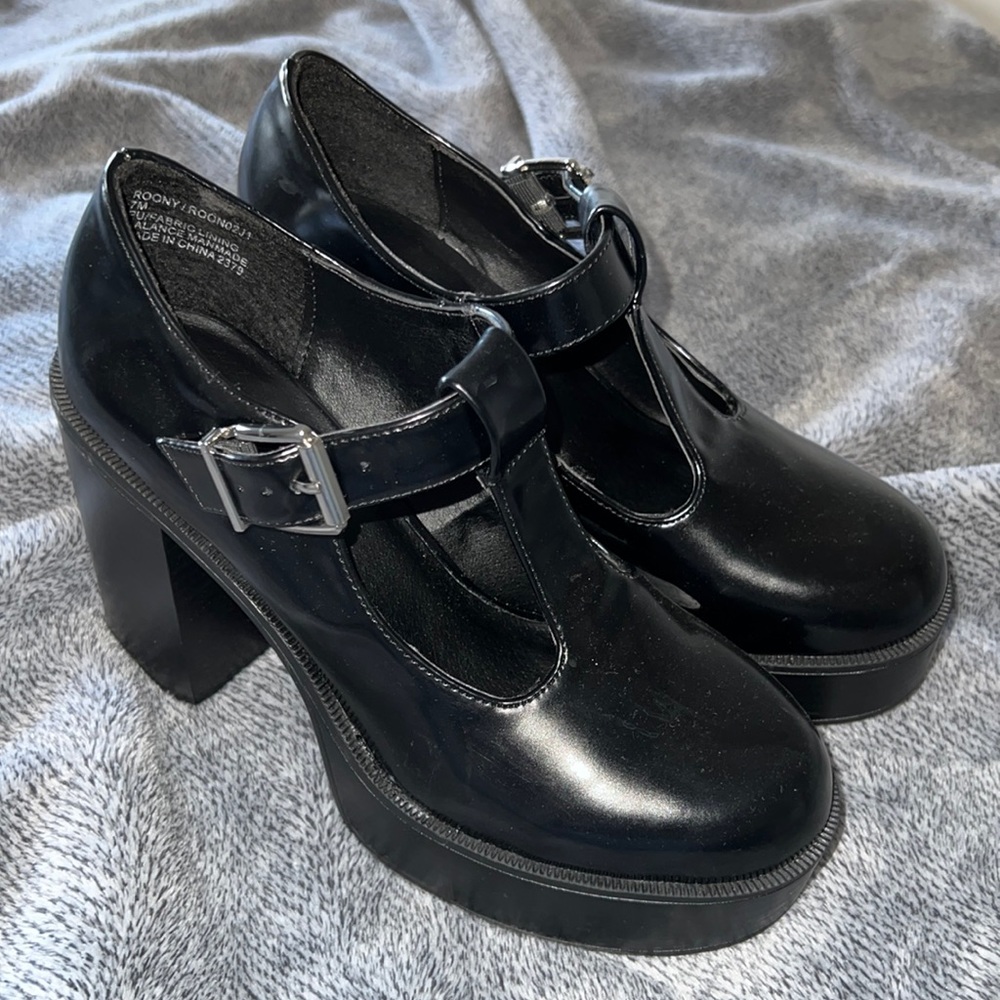 Roony Mary Jane Platform Pump